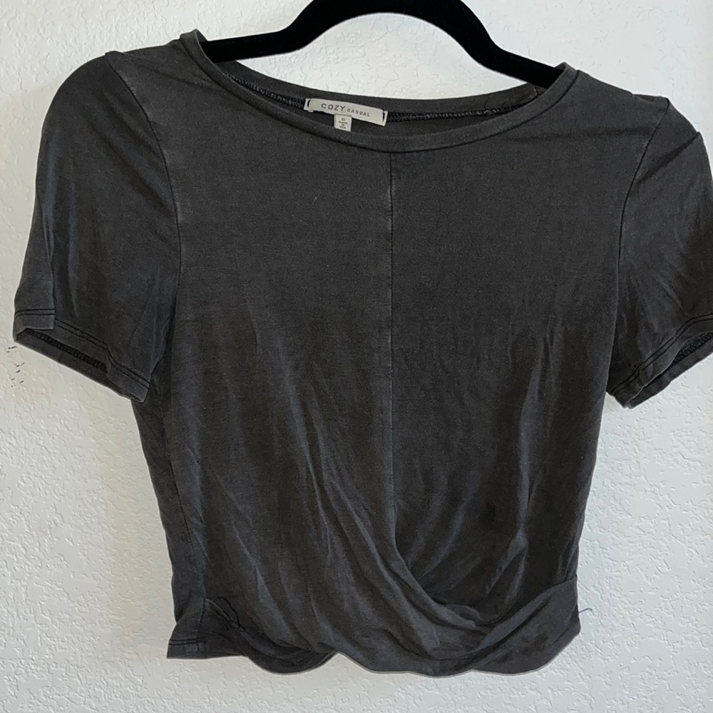 Gray cropped T-shirt